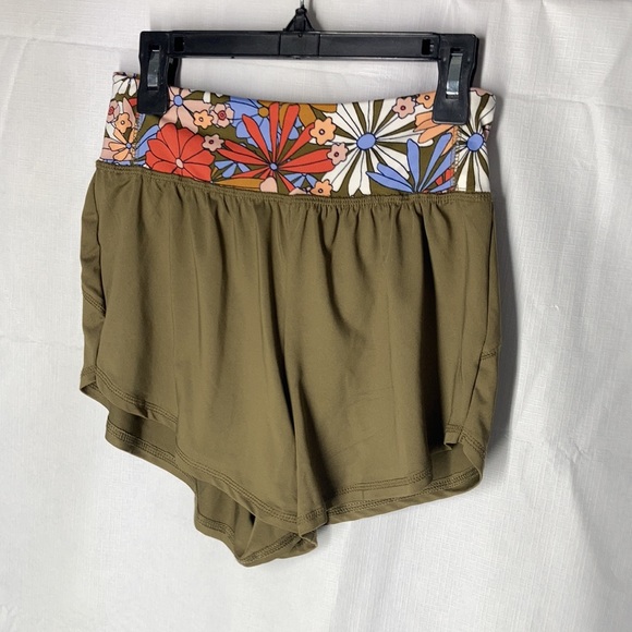 Relist7/2 SO floral Sporty cutout top & high rise sporty short S jrs - Picture 8 of 17